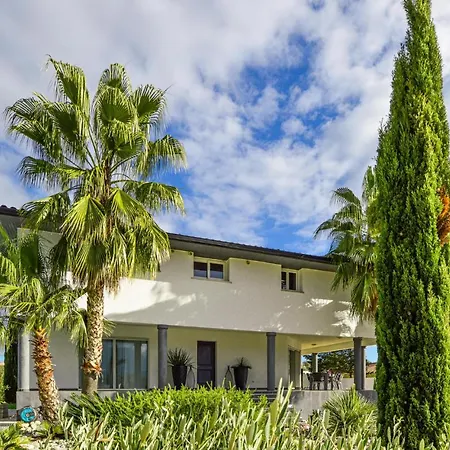 Apartamento Stunning In With Wifi